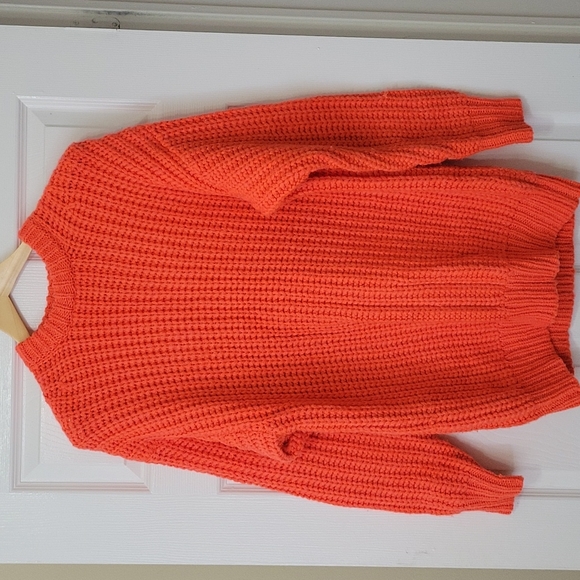 Aritzia Sweater - Picture 3 of 7
